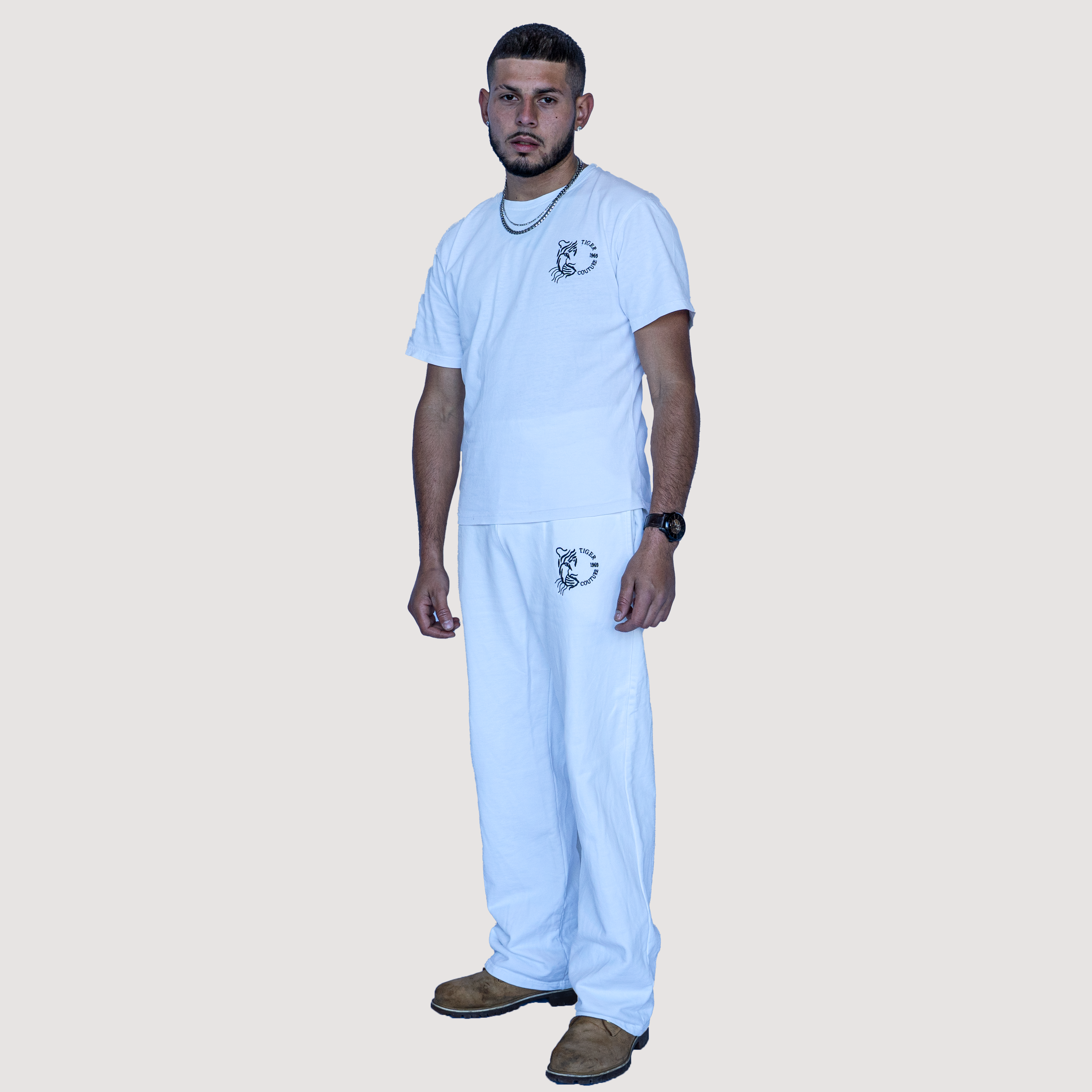 T-shirt Oversize Blanc Cassé – Broderie Noire Tiger Couture