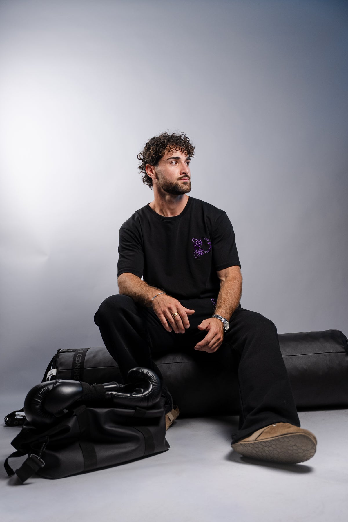 T-shirt Oversize Noir – Broderie Violette Tiger Couture